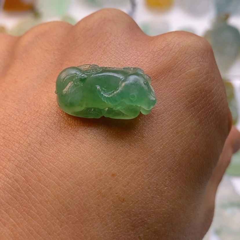 【闪购商品】定制翡翠未镶嵌牛