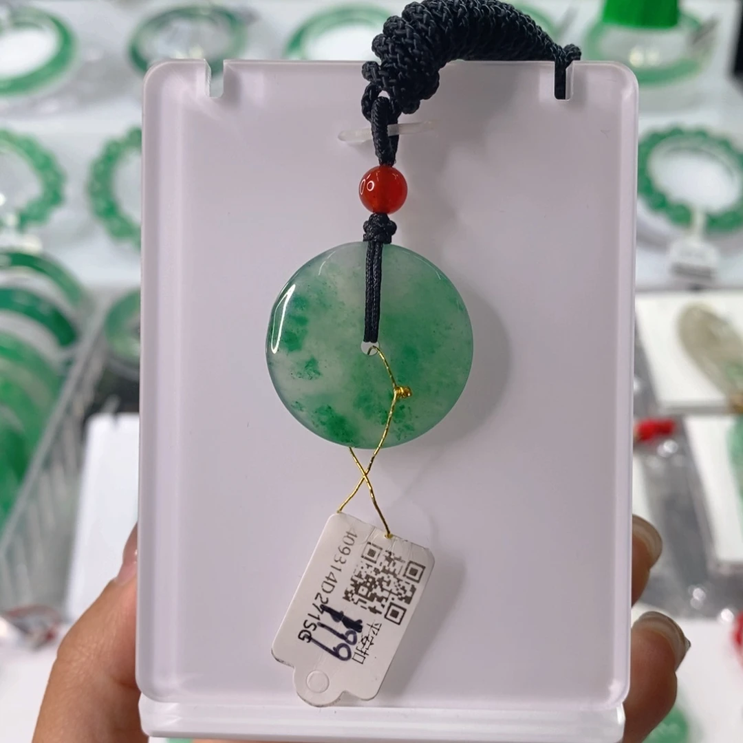 石英质玉未镶嵌颈饰