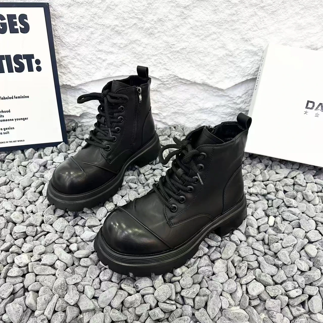 6709大金大码女鞋40-43拼接圆头加绒厚底马丁靴