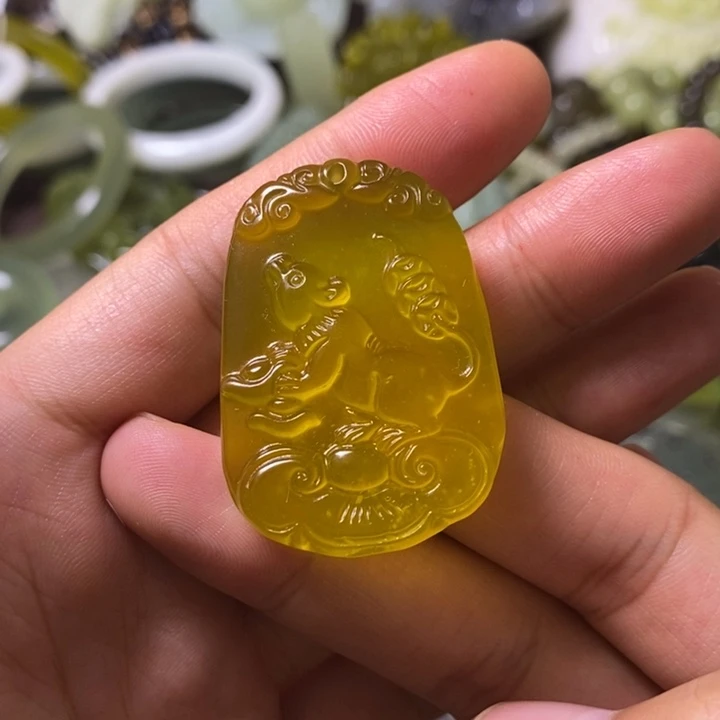 岫玉岫玉挂件未镶嵌用****4