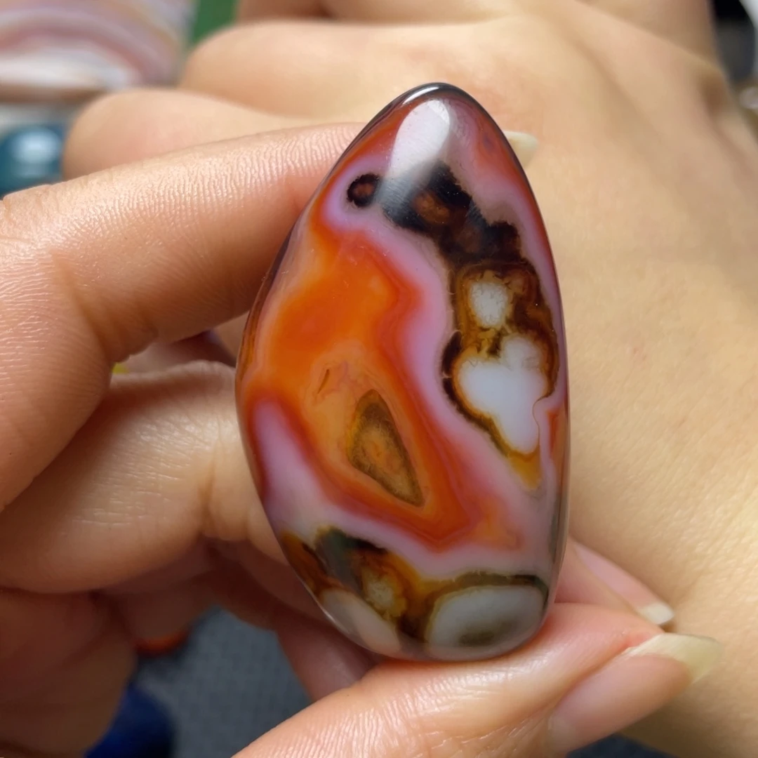 玛瑙/玉髓未镶嵌珠宝奇石