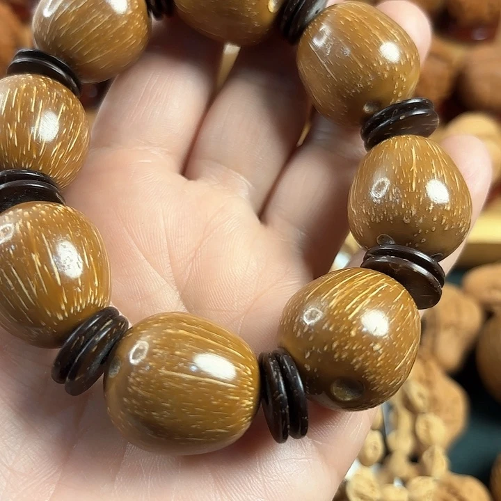 文玩核桃吊坠冬*人云朵374