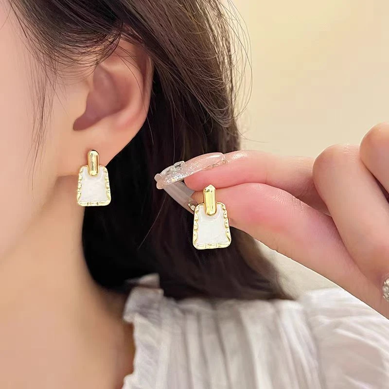 铜合金耳饰 【D85】新款时尚气质温柔耳环精致耳钉