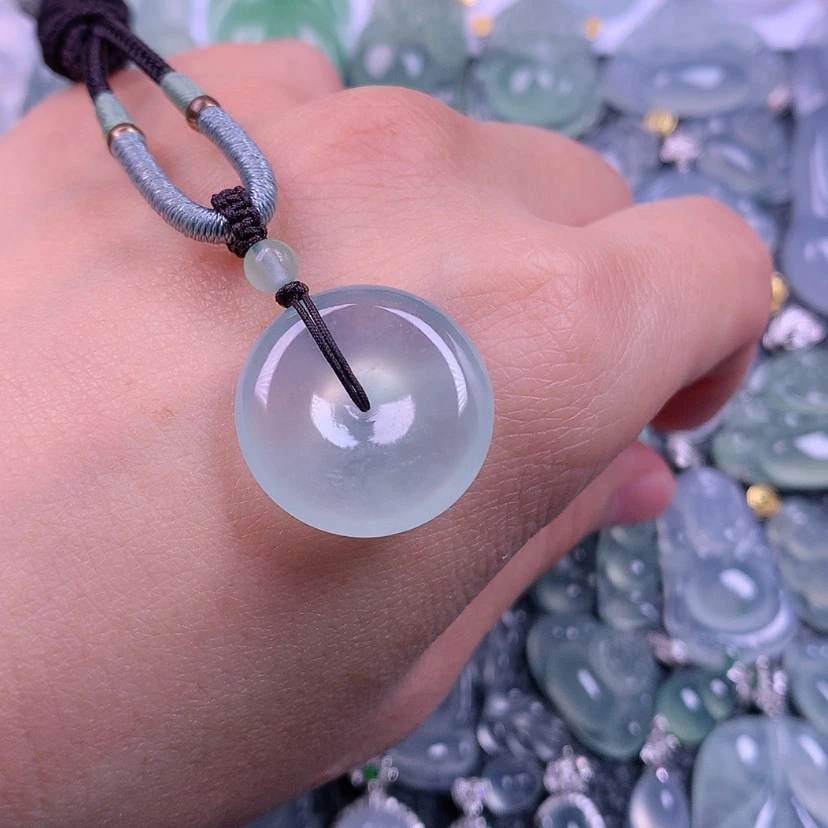 【闪购商品】颈饰未镶嵌翡翠天****难