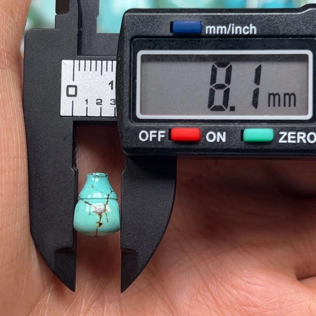 X***X绿松石未镶嵌珠宝奇石