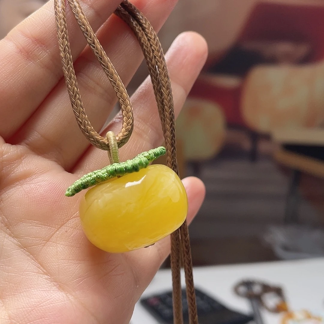 蜜蜡未镶嵌裸石吊坠