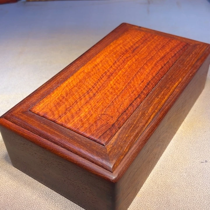 似***年机关盒。