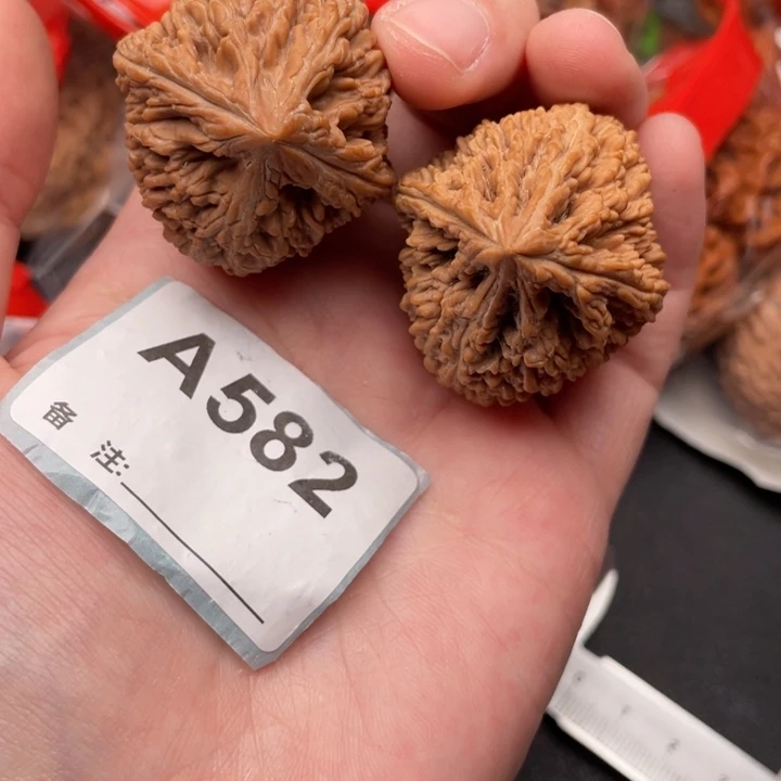 文玩核桃吊坠核桃