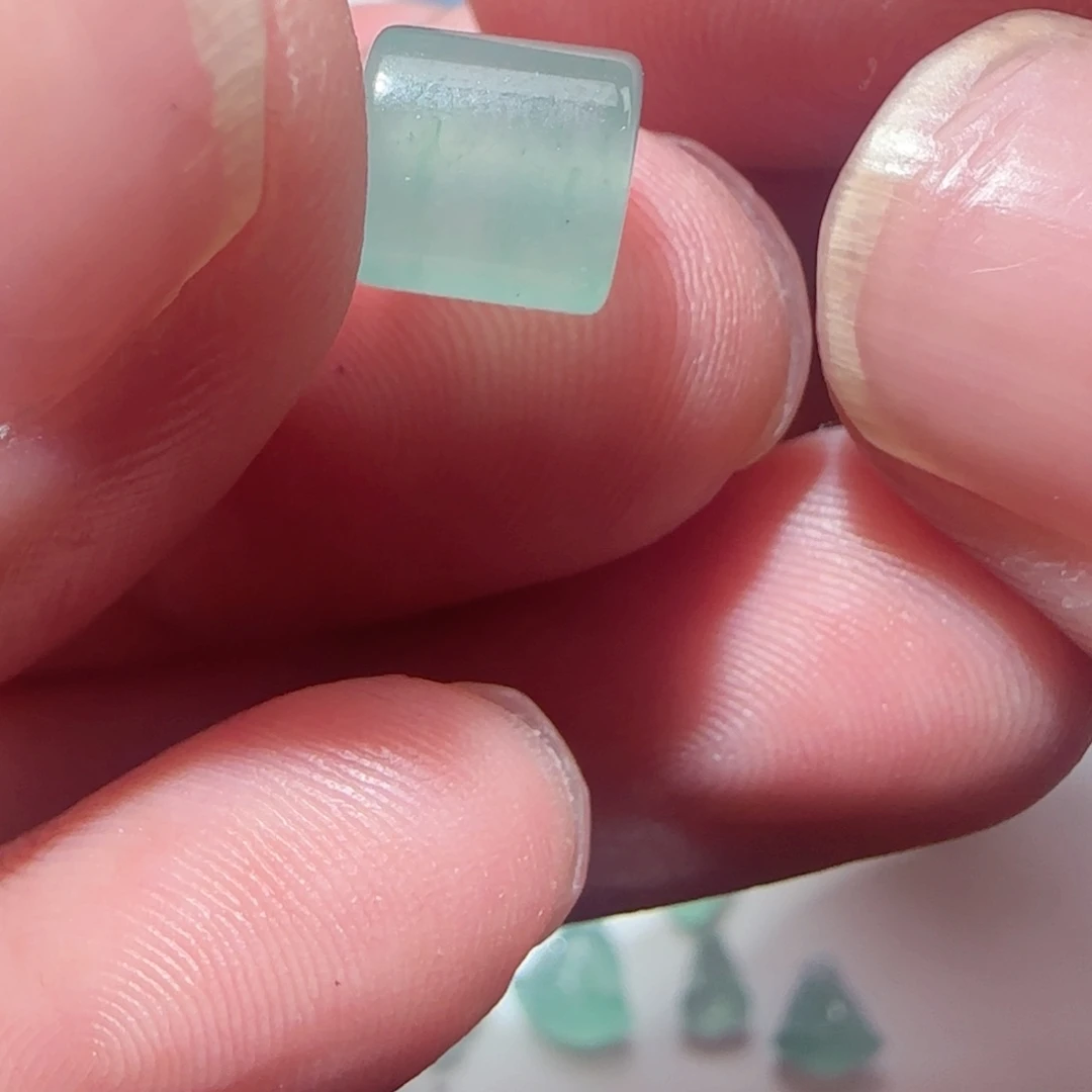 定制翡翠未镶嵌天然翡翠桶珠