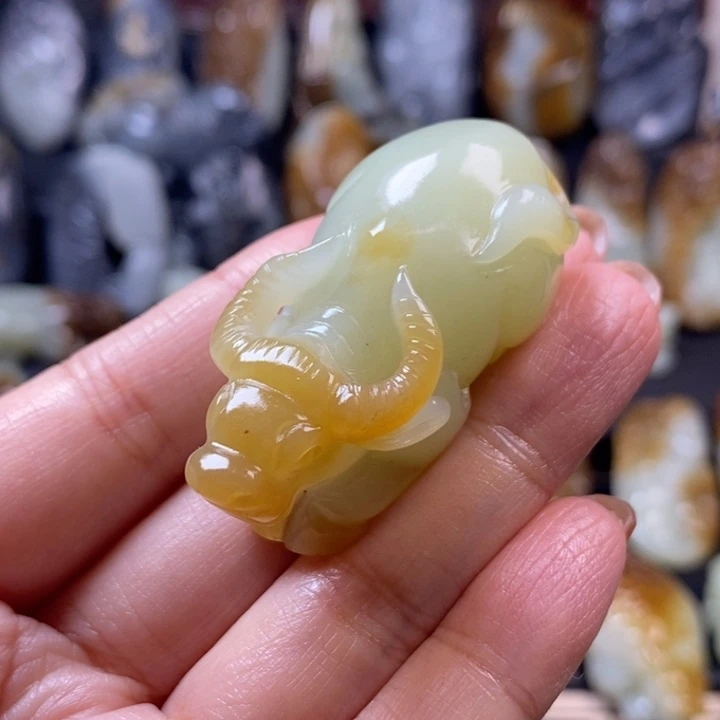 维***路和田玉未镶嵌挂件