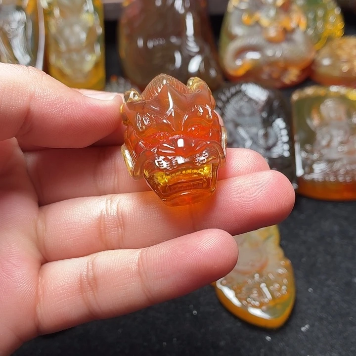 琥珀未镶嵌颈饰48