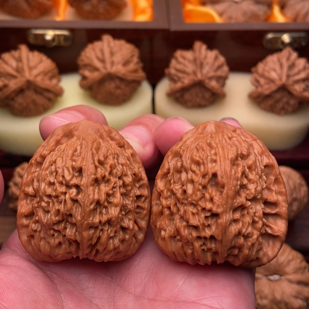 文玩核桃把件绝配高炮三角南疆石41