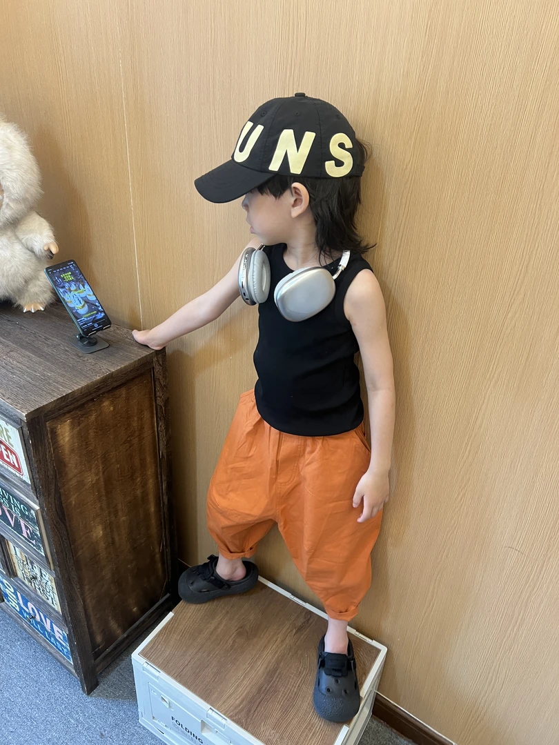 令佳潮牌夏季儿童黑色坑条外穿弹力背心童装小童无袖宝宝男童打底