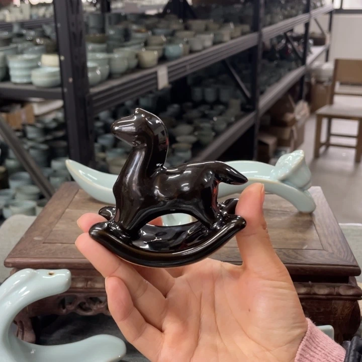 摆件黑釉 摇摇马 新款