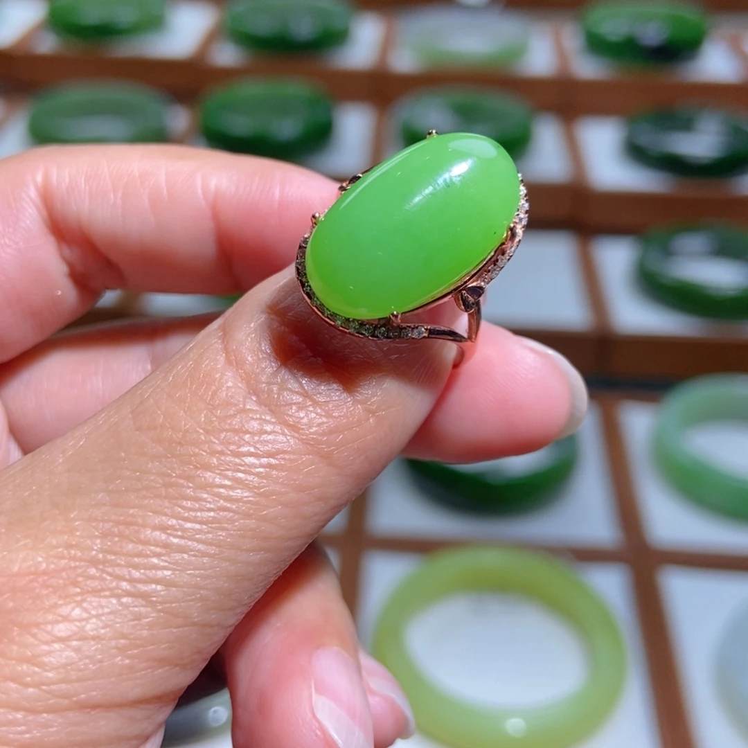 和田玉（碧玉）未镶嵌戒指苹果绿