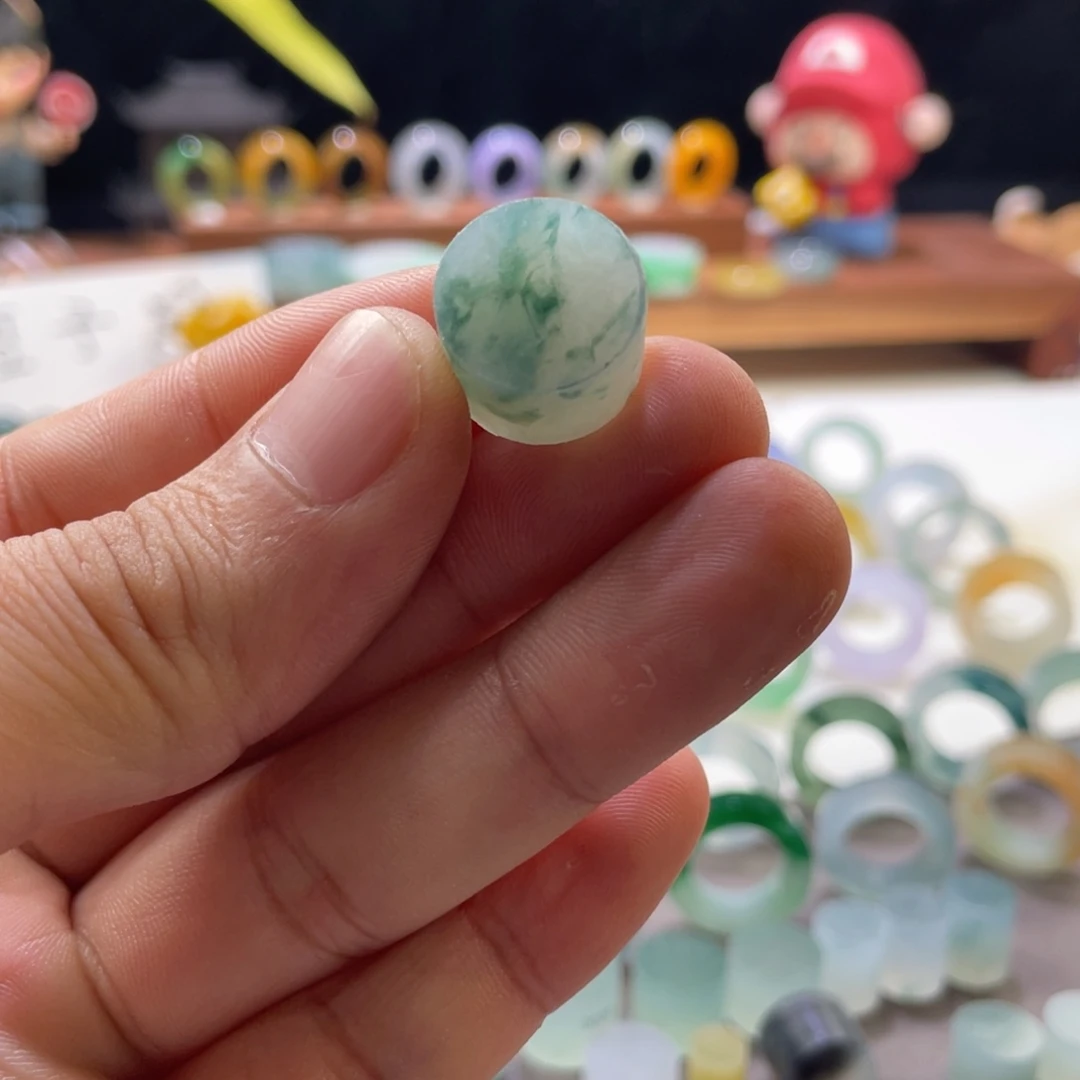 用***4定制翡翠未镶嵌翡翠