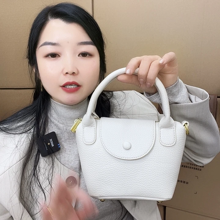 羊皮（革）猪剖层皮革鹿皮（革）小牛剖层皮革牛皮（革）PUPV