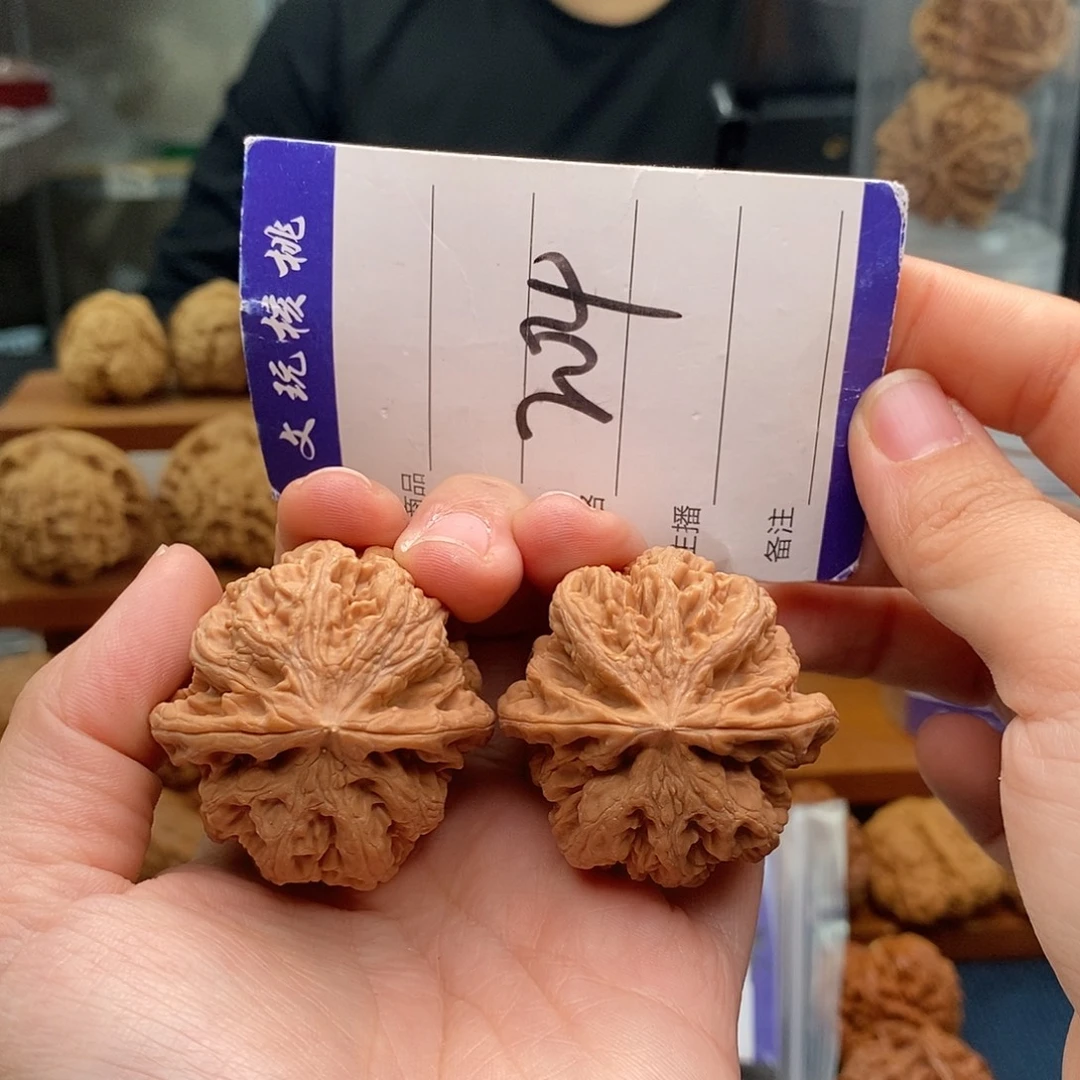 文玩核桃把件40粗筋