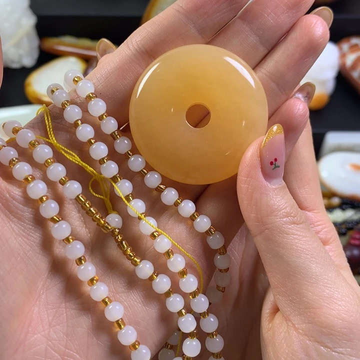 和田玉颈饰未镶嵌