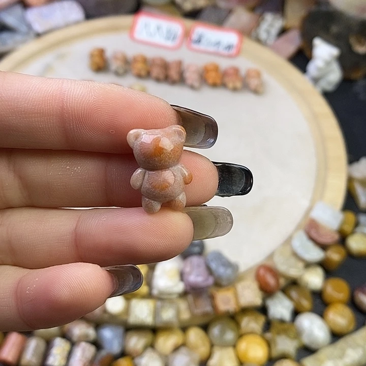 针钠钙石（海纹石）未镶嵌颈饰