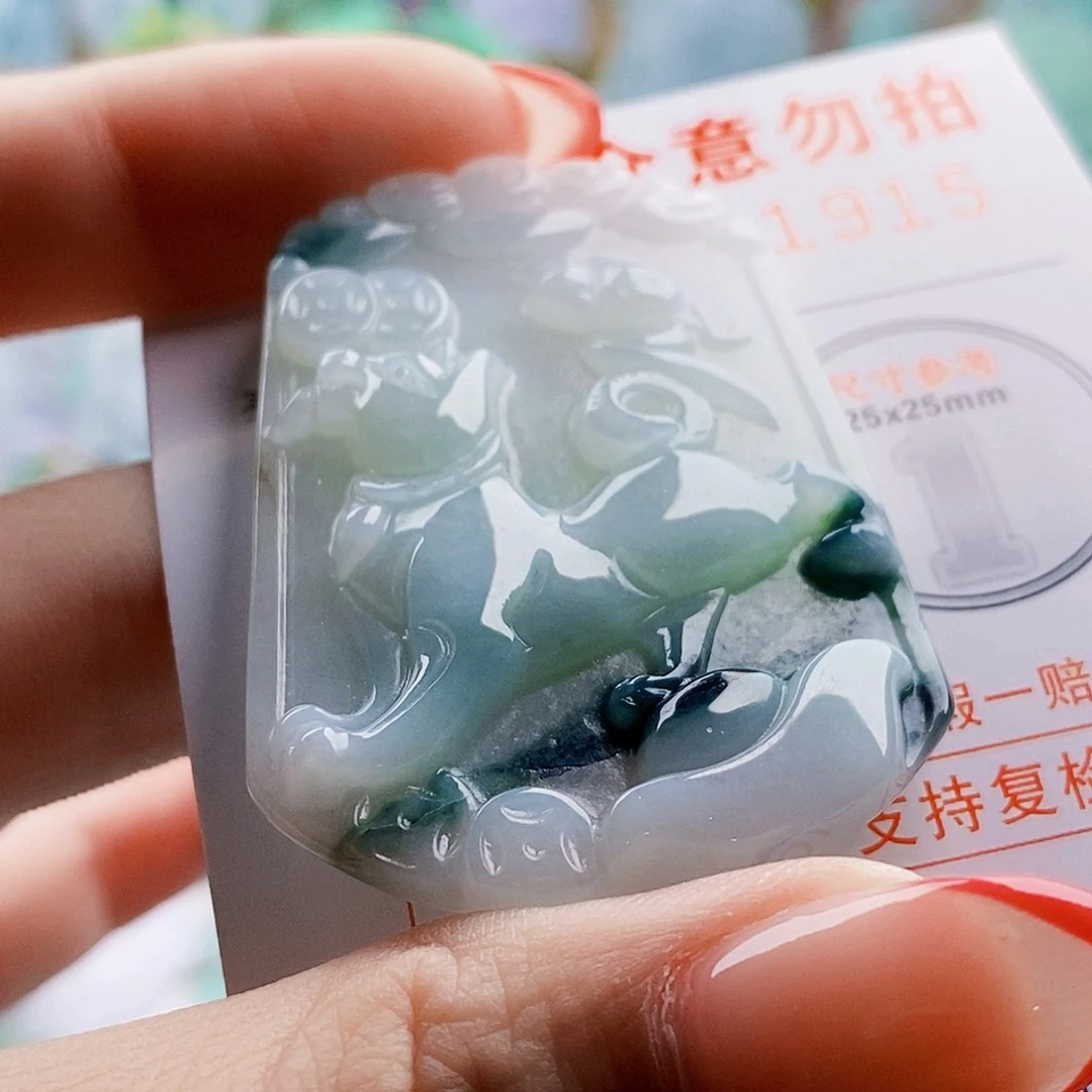 吊坠(不含链)未镶嵌翡翠