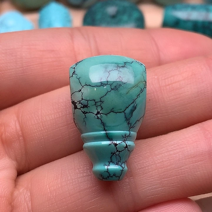 绿松石未镶嵌原矿高瓷无优化绿松石