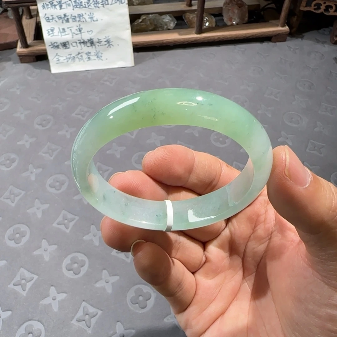 未镶嵌手镯翡翠52.8贵妃