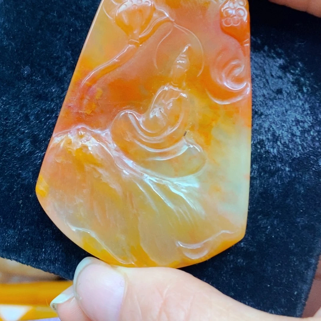 未镶嵌石英质玉（黄龙玉）吊坠(不含链)