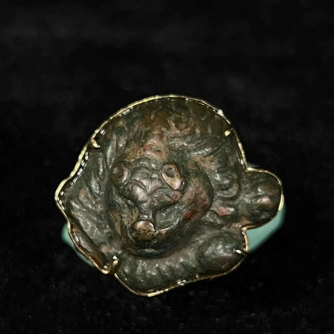 Lot24:  铜 兽首戒指  内径：20.1mm/18g