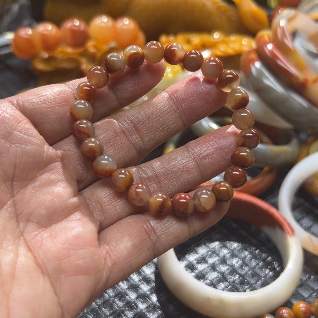 石英质玉未镶嵌颈饰