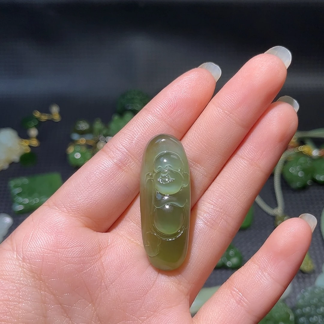 忍***王颈饰未镶嵌和田玉