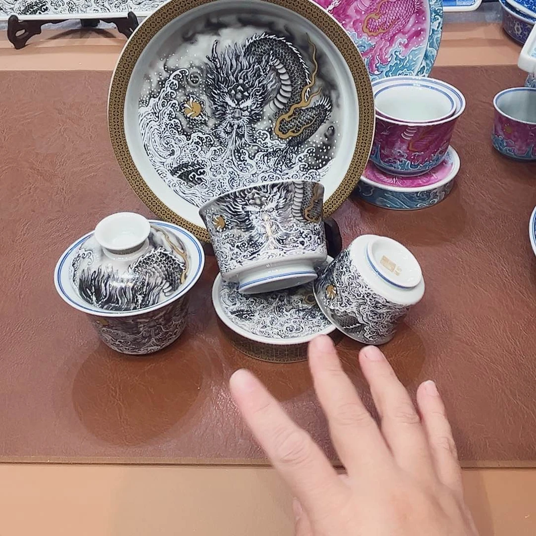 摆件景德镇陶瓷研究所从事生产经营
