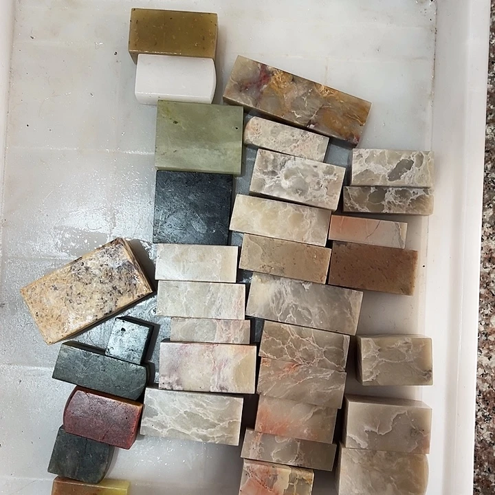 老挝石个別有气孔30方，介意勿拍，不售后