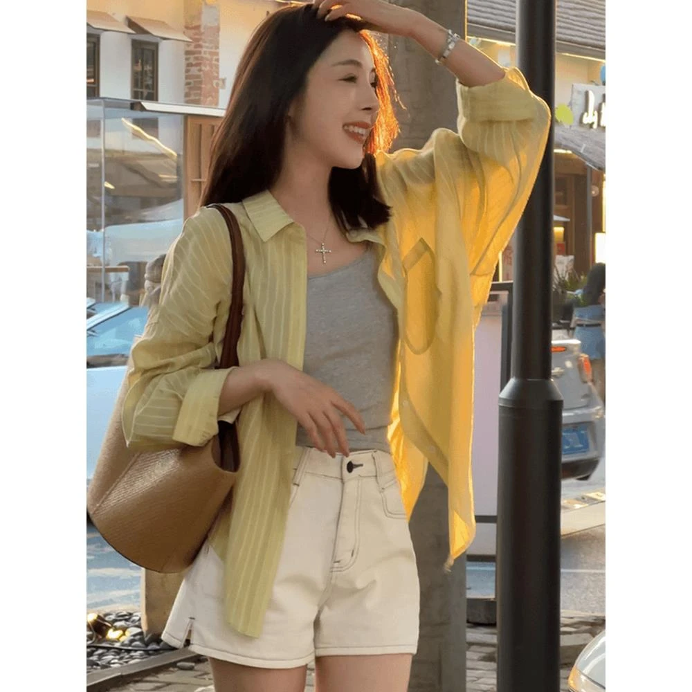 防晒衬衫女夏季条纹衬衣2025年新款外穿薄款外套法式宽松上衣