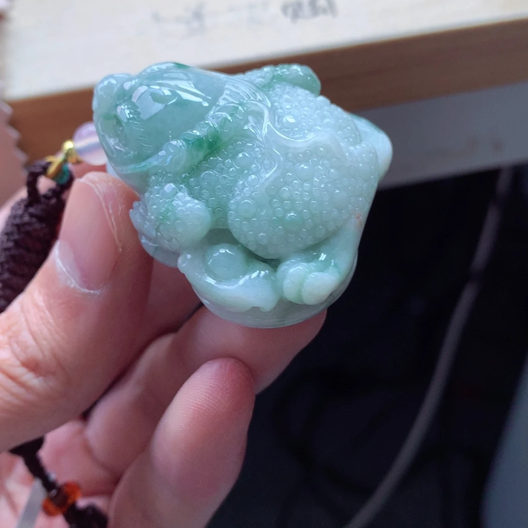 翡翠颈饰未镶嵌吊坠