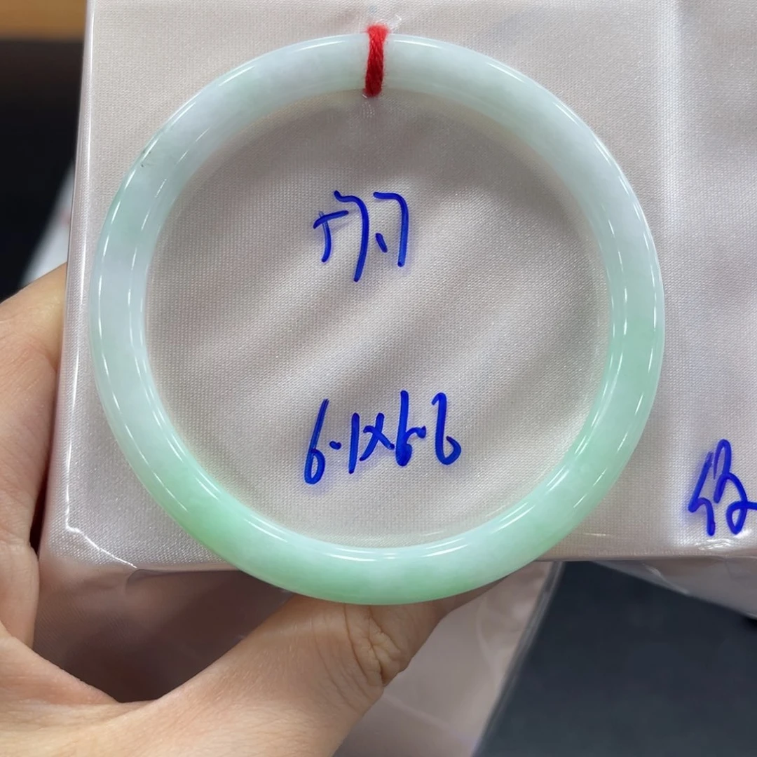 未镶嵌手镯翡翠翡翠