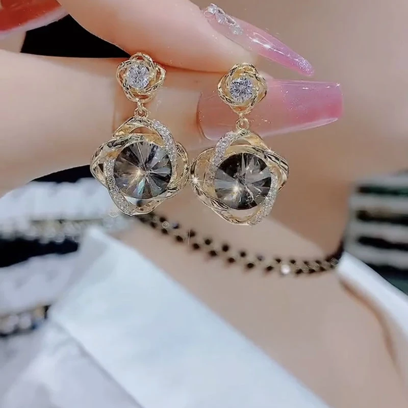 轻奢高级感复古高端气质水晶耳环新款2025爆款耳钉小众设计感耳饰