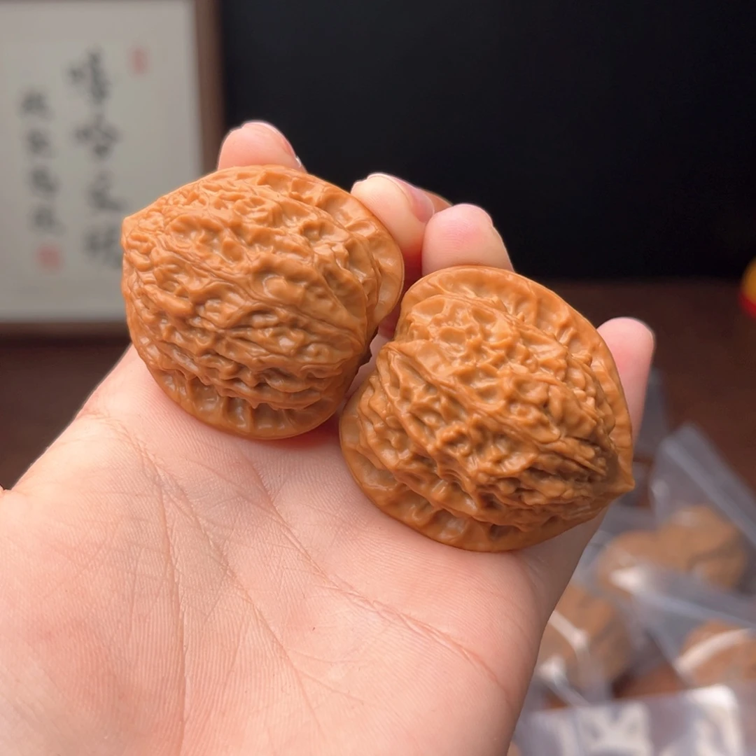 文玩核桃吊坠J**.金牛全品39