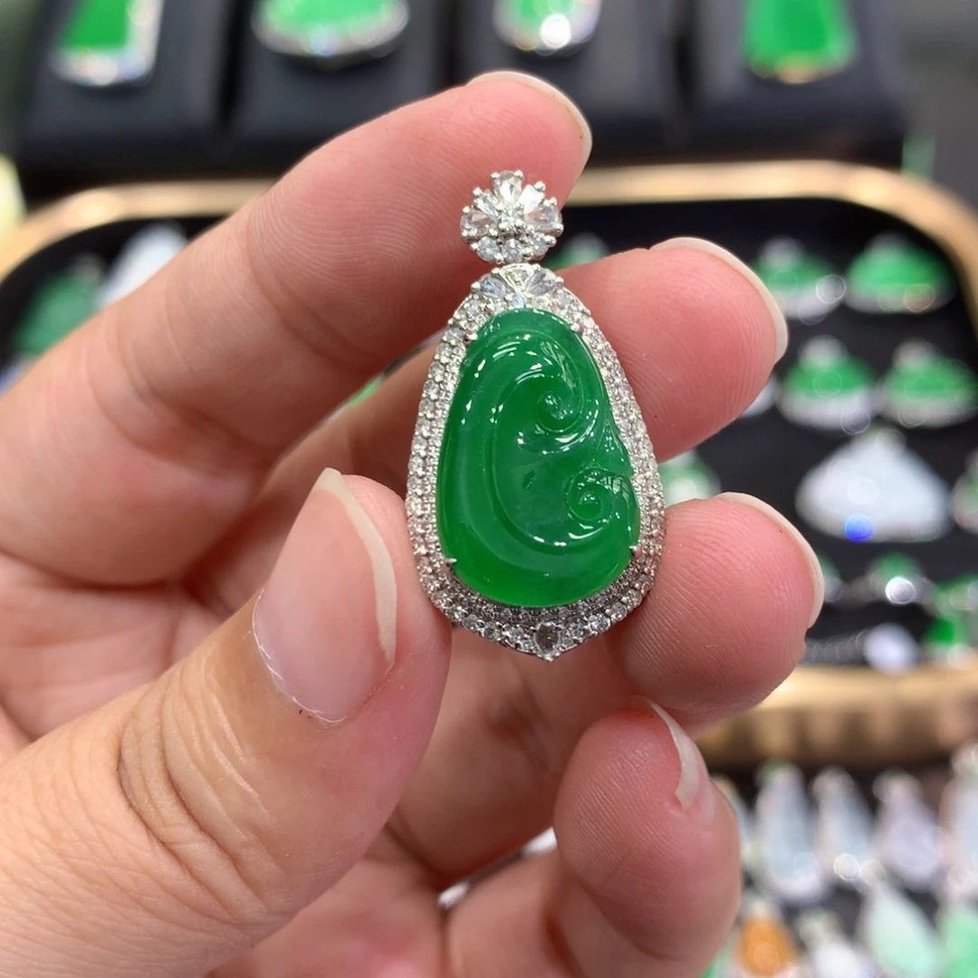 翡翠18K金镶嵌吊坠(不含链)吊坠