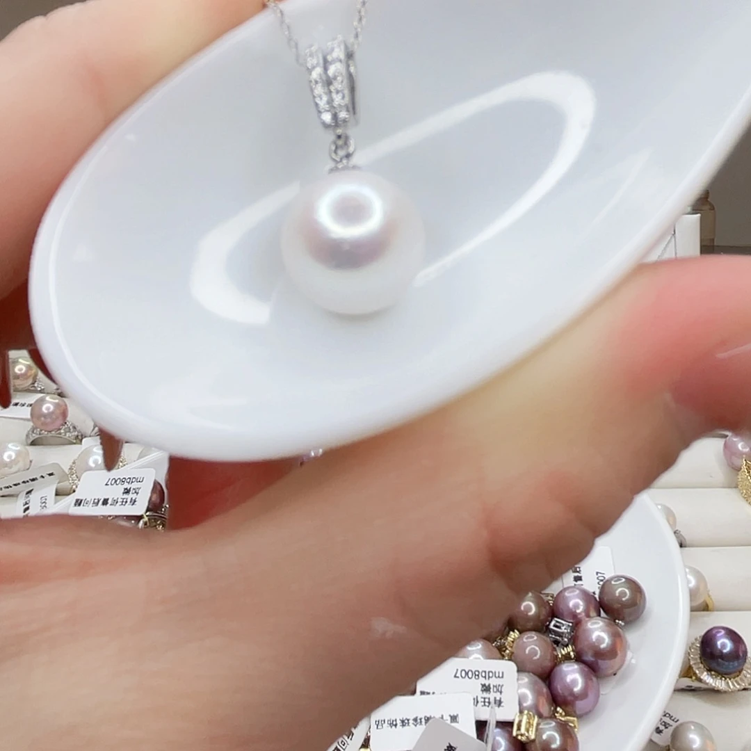 淡水珍珠颈饰18K金镶嵌