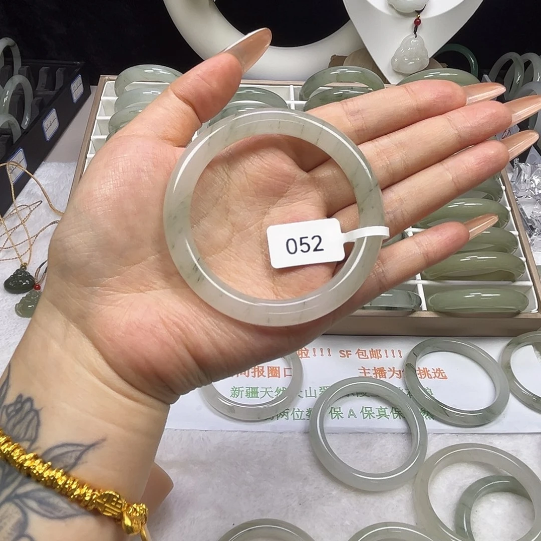 石英质玉未镶嵌手镯052