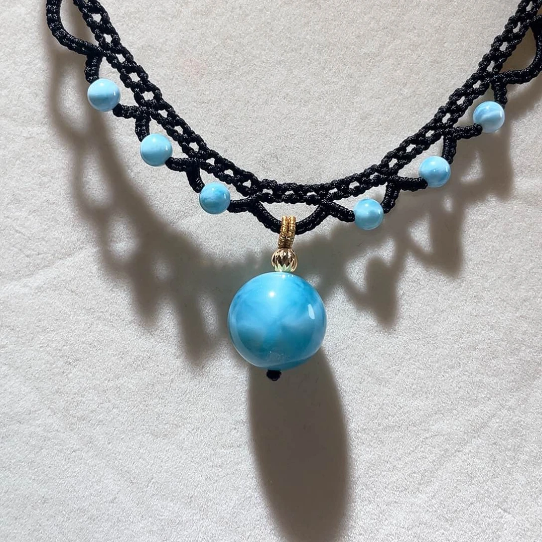 针钠钙石（海纹石）18K金镶嵌颈饰我