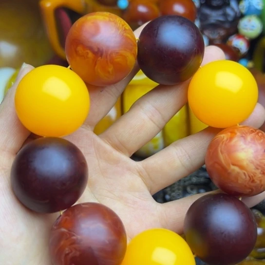 琥珀未镶嵌手链蜜蜡