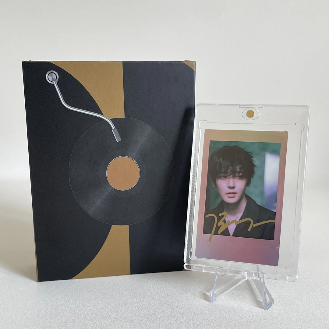 A7416【侯明昊】人鱼 正品亲签三寸拍立得照片