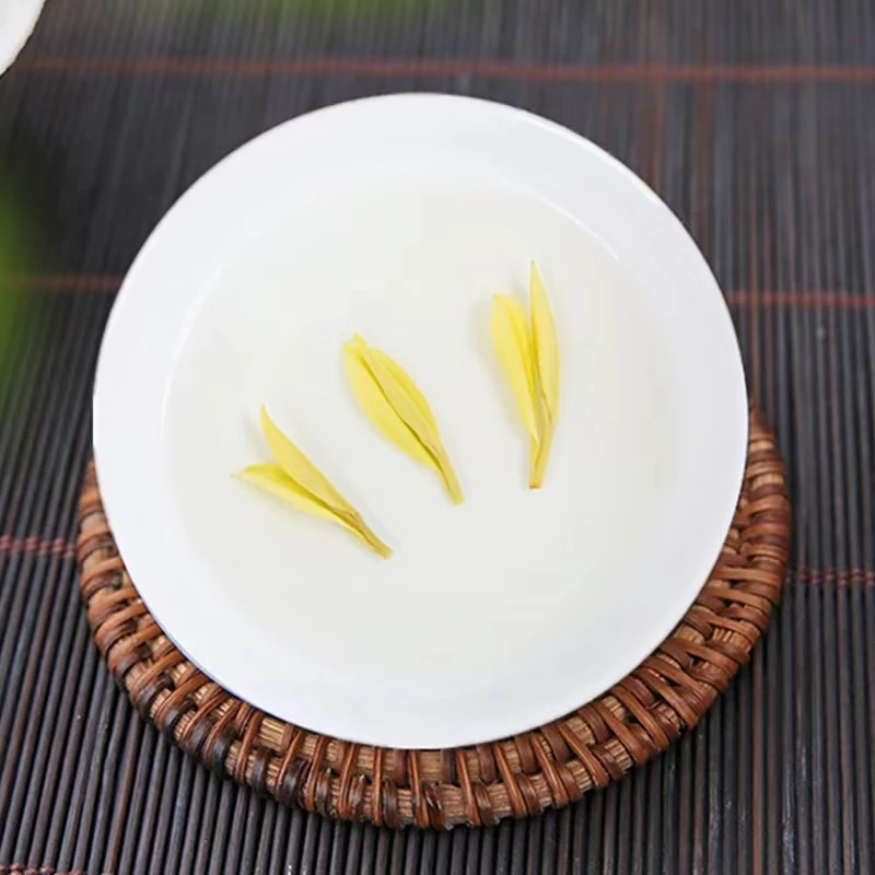 2025年特级黄金芽头采一芽一叶高山新茶正宗安吉奶白茶直播销售