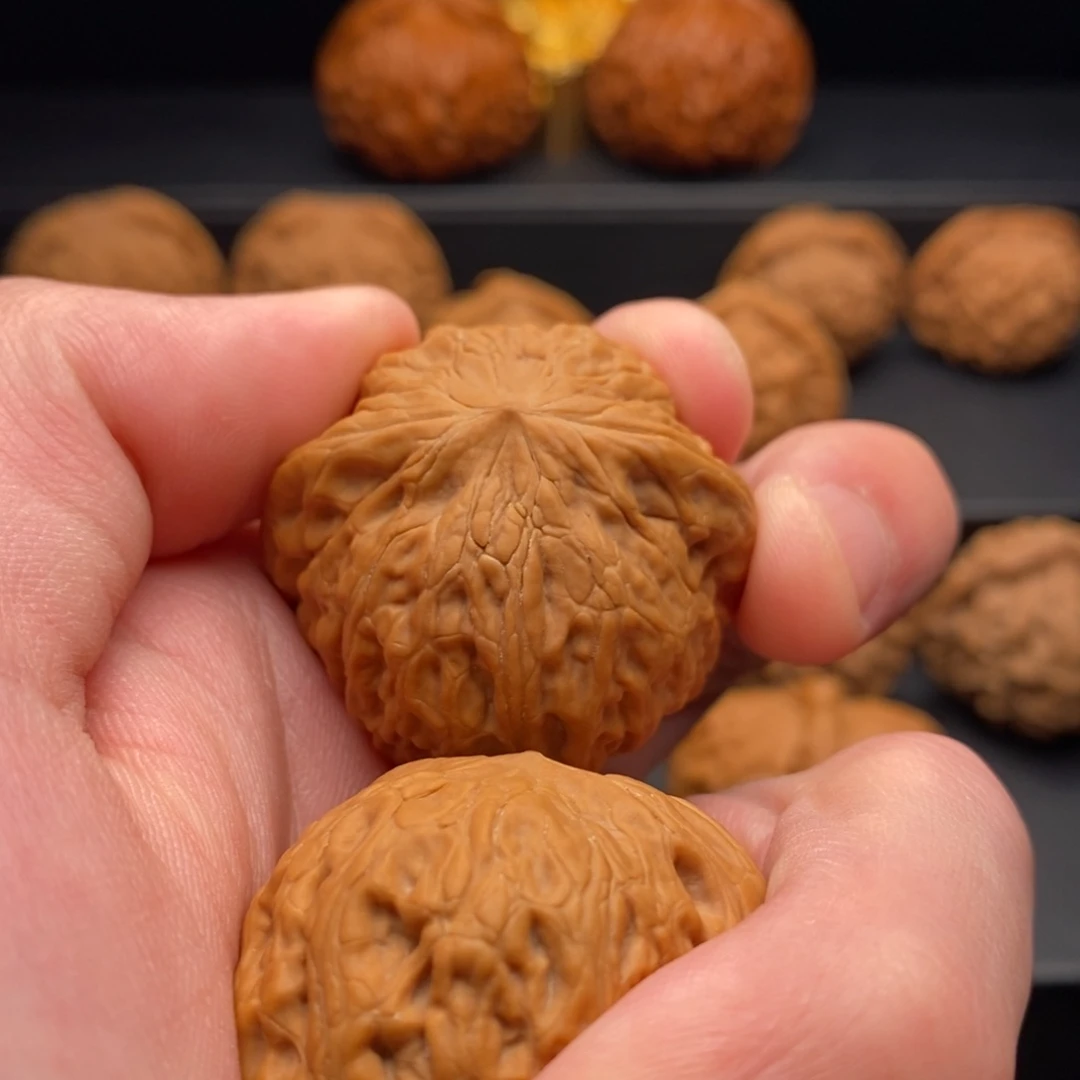 ****文玩核桃把件铁锤