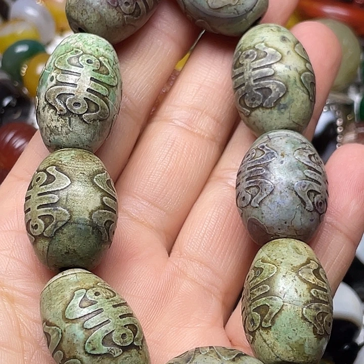 未镶嵌颈饰玛瑙/玉髓