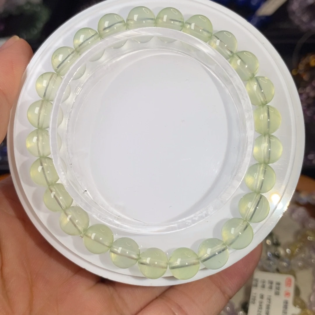 徐***心未镶嵌手链水晶高品7.6mm绿葡萄石