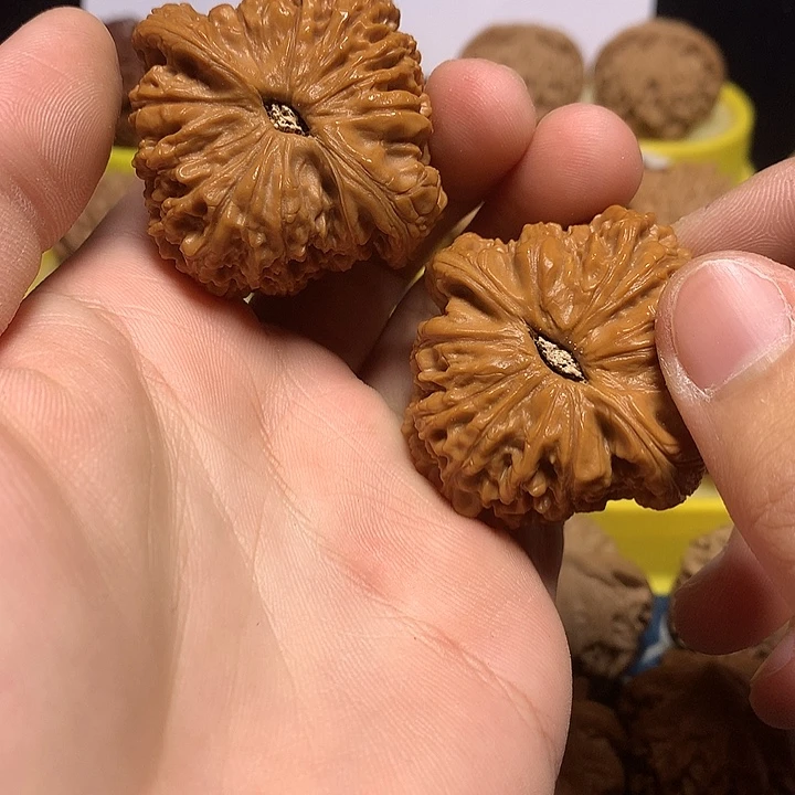 文玩核桃吊坠南疆石