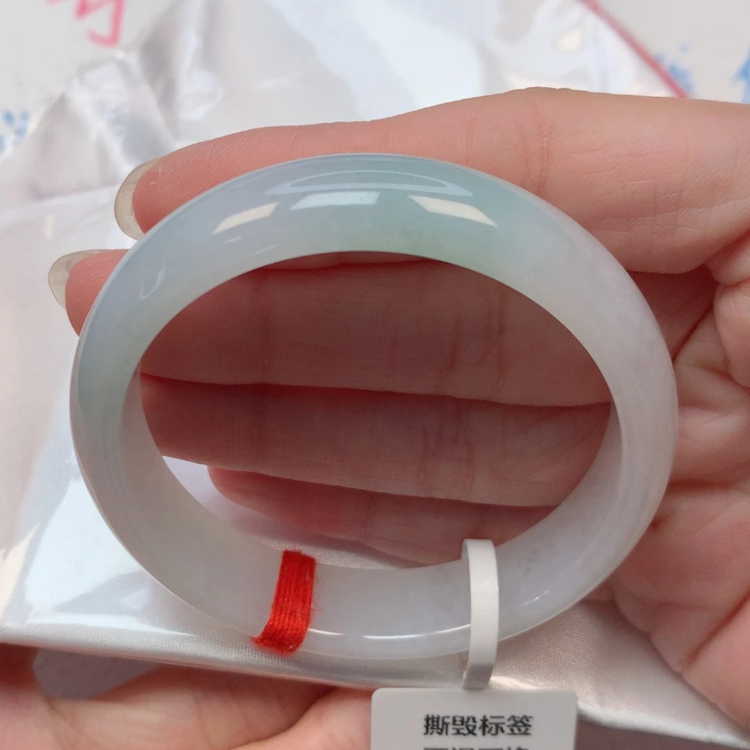 翡翠手镯未镶嵌51.7圈